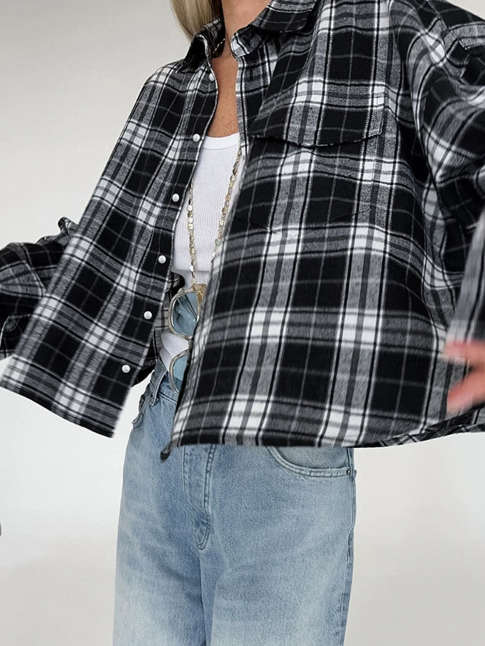 Forever 21 Classic Black White Plaid Overshirt Spring Loose Casual
